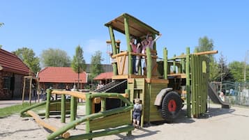 Mobile Home | Children's area