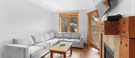 Apartment (2 Bedrooms) | Front of property