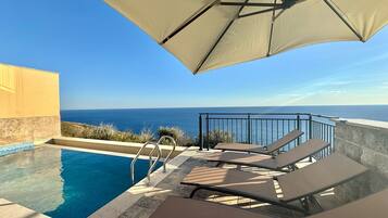 Piscine extérieure (ouverte en saison)