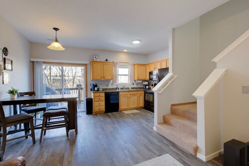 2 Kings, Workspace, Garage 3bdrm - Pastore`s Place