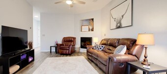 2 Kings, Workspace, Garage 3bdrm - Pastore`s Place