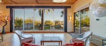 Unique Home / 4 Acres / Private / 5 BR 2 BA / Yoga