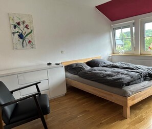 2 bedrooms, free WiFi