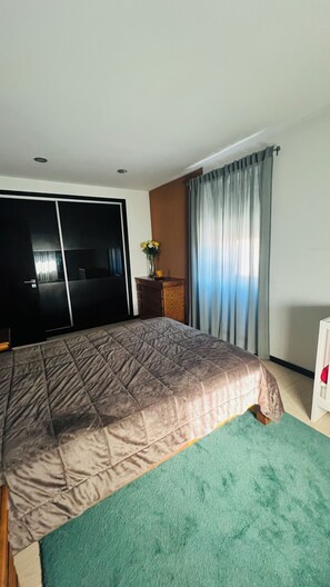 2 habitaciones, wifi gratis y ropa de cama 