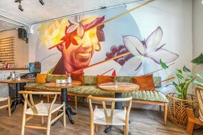 Restaurant - Miraflores NAIA Apartments (Lima)