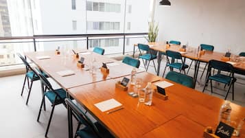 Meeting facility