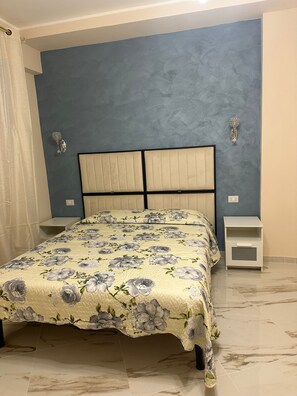 豪華雙人房 | 書桌、免費 Wi-Fi