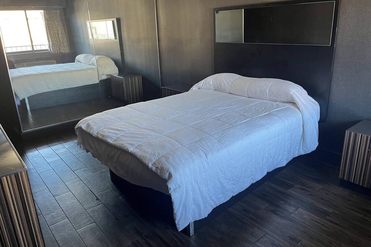 Standard Single Room, Courtyard View