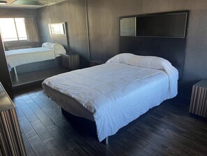 Standard-Einzelzimmer, Blick auf den Innenhof