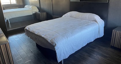 Metro Motel