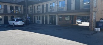 Metro Motel