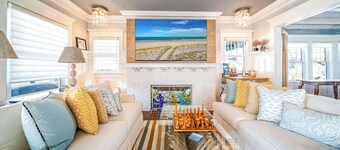 PET FRIENDLY- Grand 8BR/4BA Beach Block Retreat