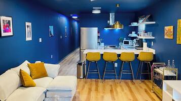 Smart TV, fireplace, books, music library