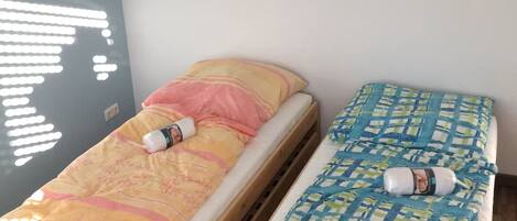 3 bedrooms, WiFi, bed sheets