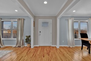 المنشأة من الداخل