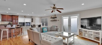 Oceanfront Villa •Panoramic NYC Views +Luxury Home