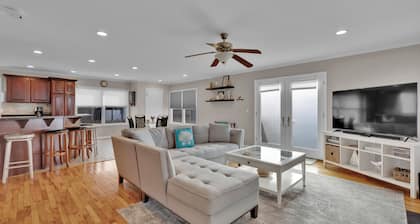 Oceanfront Villa •Panoramic NYC Views +Luxury Home