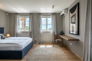 3 bedrooms, desk, iron/ironing board, free WiFi