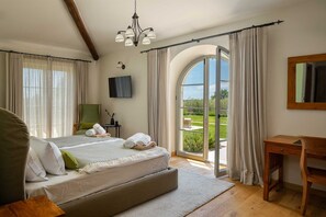 4 habitaciones, escritorio, tabla de planchar con plancha y wifi gratis