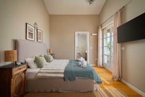 3 soverom, skrivebord, strykejern/-brett og wi-fi (inkludert)