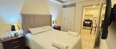 1 bedroom, desk, iron/ironing board, WiFi