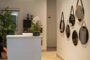Lobby - Orbis Studios by Holi 22 (Qormi)