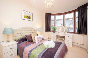 3 bedrooms, iron/ironing board, free WiFi, bed sheets