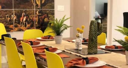 Hot Tub Serenity: A Stellar Stay - 4 b/3b Amazing