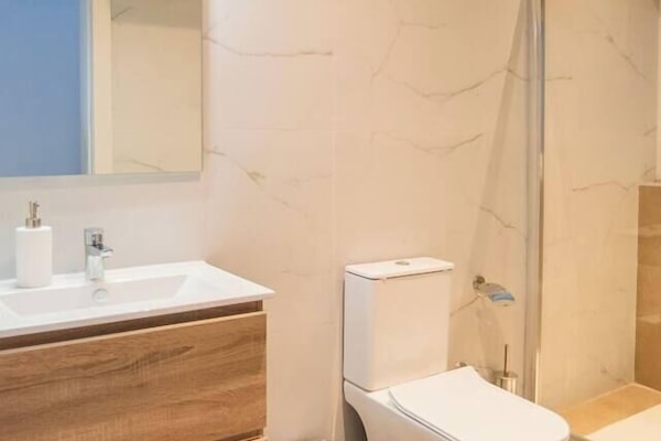 8a9c80ae d8cb 40fe 9610 8c7e55e20a0f