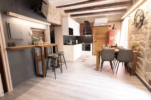 Lo Raconet dárnes, a rural apartment in the historical center of Arnes.