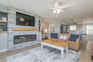 Smart TV, fireplace, DVD player