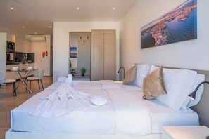 1 bedroom, travel cot, WiFi, bed sheets