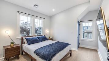 4 bedrooms, in-room safe, iron/ironing board, WiFi