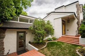 Exterior - Treetop Castle *Sleeps 16* (Boise)