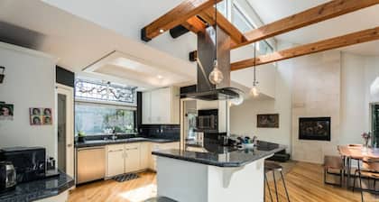 Treetop Castle _Sleeps 16