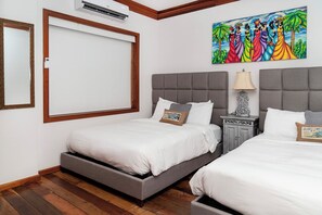 2 chambres, bureau, fer et planche à repasser, Wi-Fi gratuit