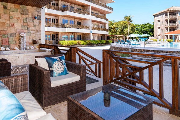 Unclassified image, 1 of 48, button