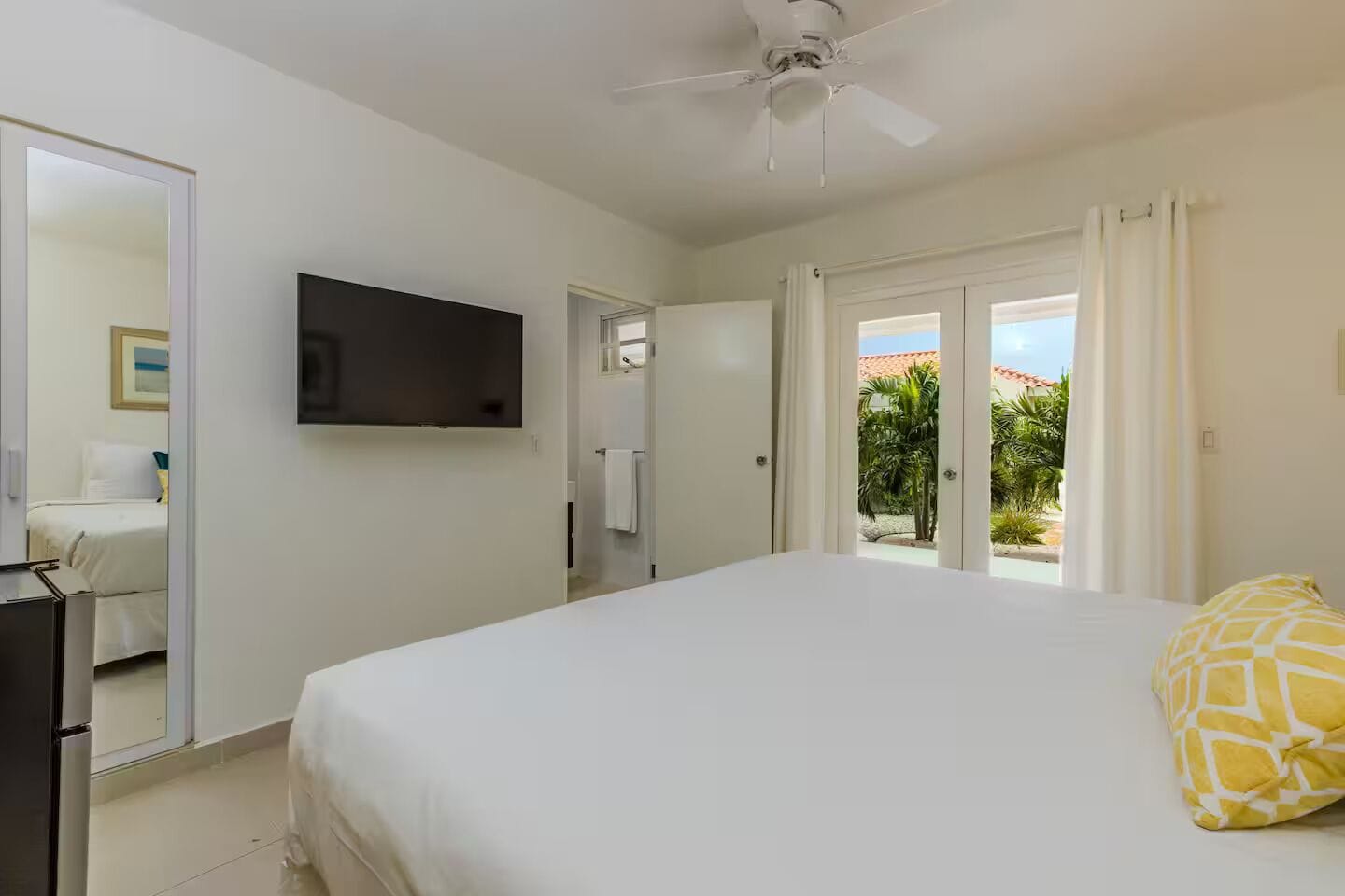 7 bedrooms, desk, iron/ironing board, WiFi