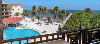 Sea View Condo 21 - 2 Bedroom - Pool/Tours/Bar