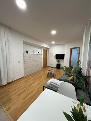 Interior - El estudio central (Málaga)