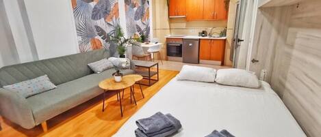 WiFi, bed sheets