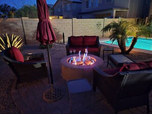 Terrace/patio - Newly Remodeled Beautiful Home and Large Sparkling Pool, New Hot Tub & Game Room (San Tan Valley)