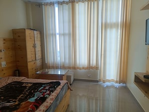 مساحة عمل للكمبيوتر المحمول وواي فاي مجانًا