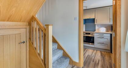 Turnip House - UK48909