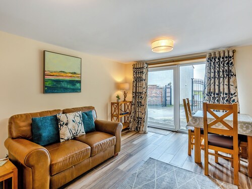 Turnip House - UK48909