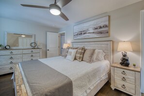 3 bedrooms, iron/ironing board, WiFi, bed sheets - No Place Like Dome, Sapphire NC (Sapphire)