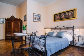 Acceso a internet y ropa de cama 