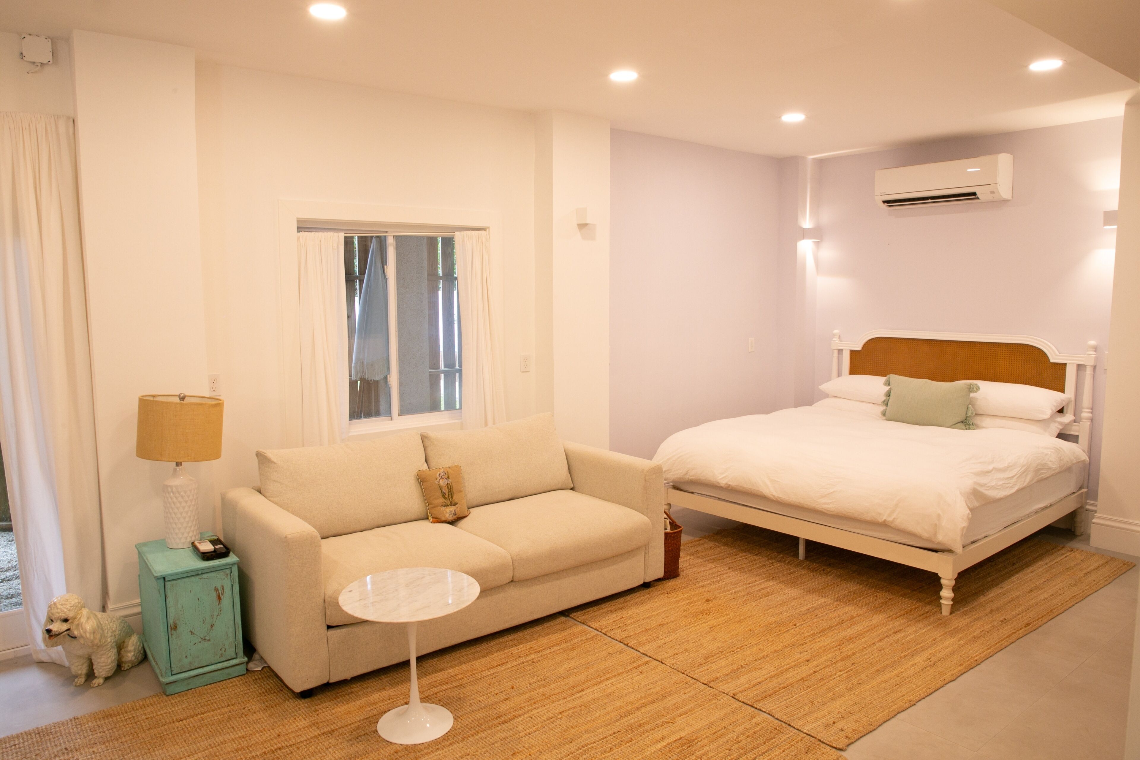 1 slaapkamer, een strijkplank/strijkijzer, gratis wifi, beddengoed