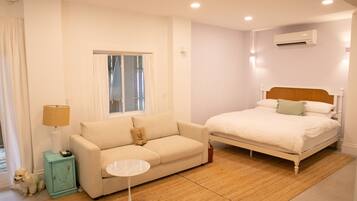 1 slaapkamer, een strijkplank/strijkijzer, gratis wifi, beddengoed