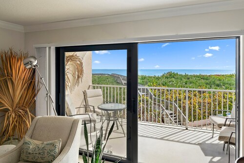 Direct Oceanfront Condo on Beautiful Hutchinson Island, Stuart FL